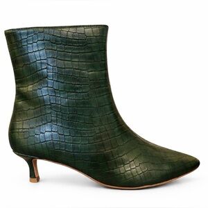 Journee Collection Arely Croc Embossed Pointed Toe Kitten Heel Olive 11M NWT